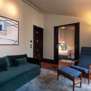 Standard King Suite